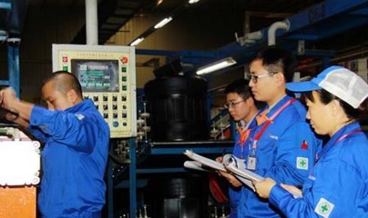 技能大賽展風采 匠心筑夢新時代——記青島市輪胎制造與家政服務職業技能競賽